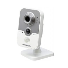 IP видеокамера Hikvision DS-2CD2410F-IW 2.8 мм 1Мп с PIR датчиком